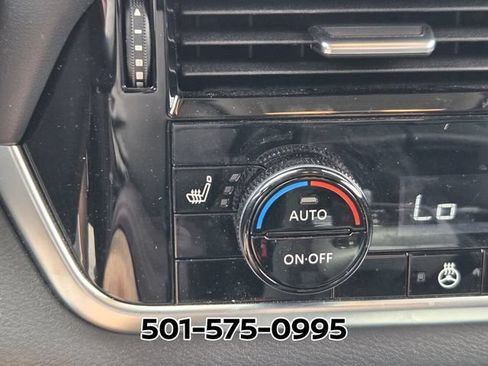 Used 2025 Nissan Rogue SL FWD image 22