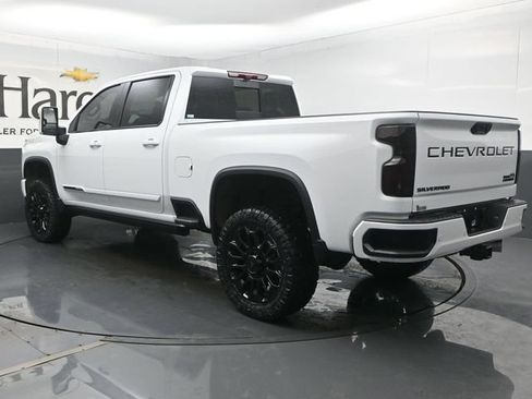 New 2026 Chevrolet Silverado 2500 High Country w/ High Country Premium Package AWD/4WD image 15