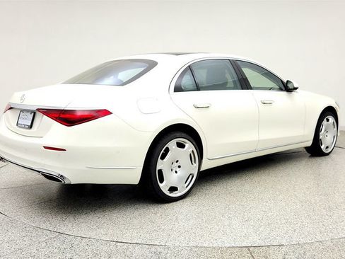 Used 2022 Mercedes-Benz S 580 4MATIC Sedan image 5