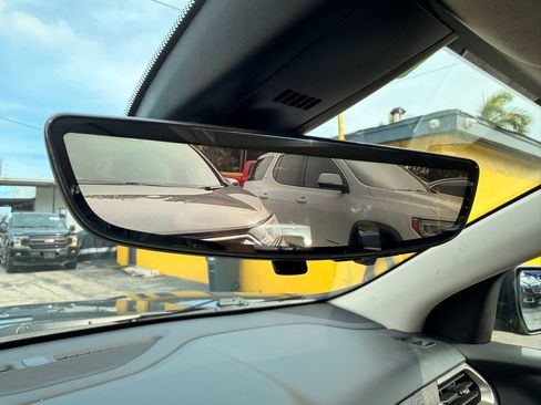 Used 2021 GMC Acadia Denali w/ Denali Technology Package FWD image 21