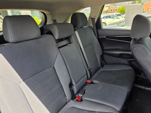 Used 2019 Kia Sorento AWD w/ LX Convenience Package image 13