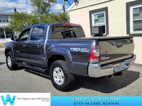 Used 2015 Toyota Tacoma 4x4 Double Cab w/ TRD Off-Road Package image 4