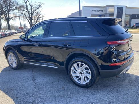 New 2026 Lincoln Corsair Premiere image 7