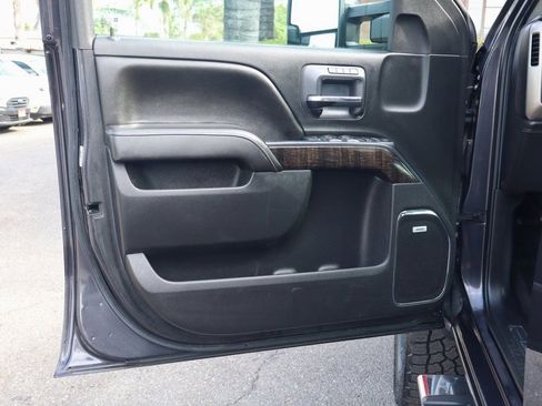 Used 2016 GMC Sierra 2500 Denali w/ Duramax Plus Package image 16