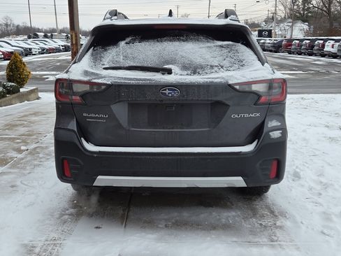 Used 2022 Subaru Outback Limited image 4