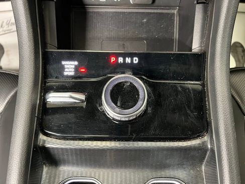 Used 2024 Jeep Grand Cherokee L Limited w/ Luxury Tech Group II image 13