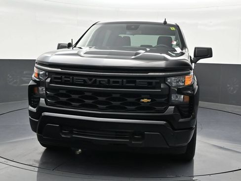 Used 2024 Chevrolet Silverado 1500 Custom RWD image 9