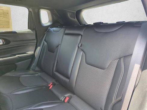 Used 2023 Jeep Compass Latitude w/ Convenience Group AWD/4WD image 20