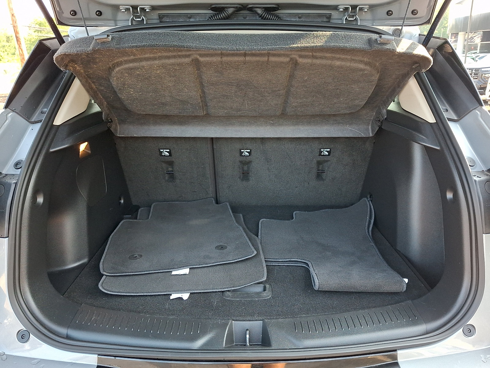 Used 2024 Buick Encore GX Sport Touring w/ Comfort Package FWD image 28