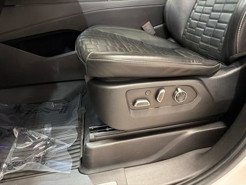 Used 2021 Cadillac Escalade Sport Platinum w/ Heavy-Duty Trailer Package AWD/4WD image 11