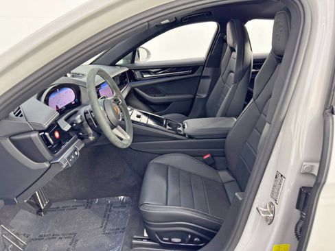 Used 2025 Porsche Panamera 4S AWD/4WD image 17