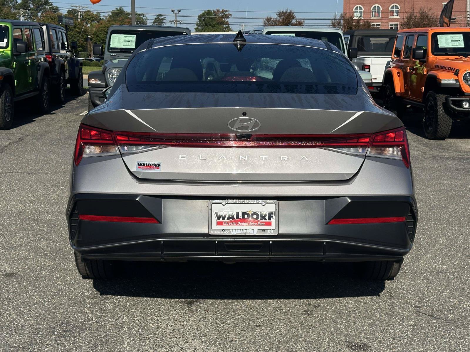 Used 2025 Hyundai Elantra SEL FWD image 6