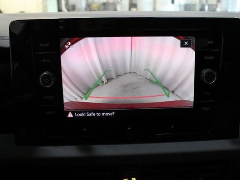 New 2026 Volkswagen Jetta SE FWD image 4