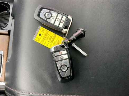 Used 2019 Ford Expedition Max Platinum AWD/4WD image 15