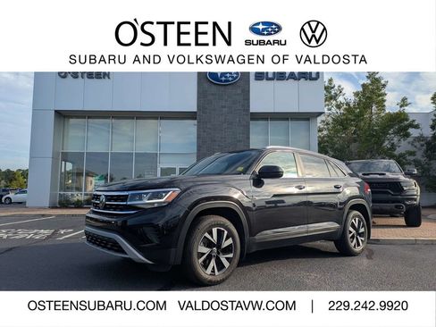 Certified 2022 Volkswagen Atlas Cross Sport SE FWD image 1