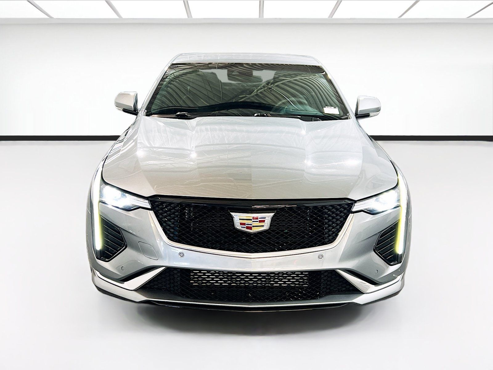 Used 2023 Cadillac CT4 Sport RWD image 2