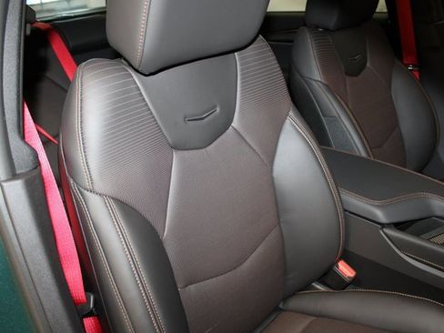 Used 2025 Cadillac CT5 V w/ Technology Package image 41