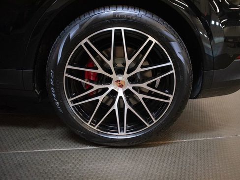 New 2026 Porsche Cayenne S image 14