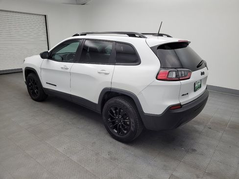 Used 2023 Jeep Cherokee Altitude Lux image 3