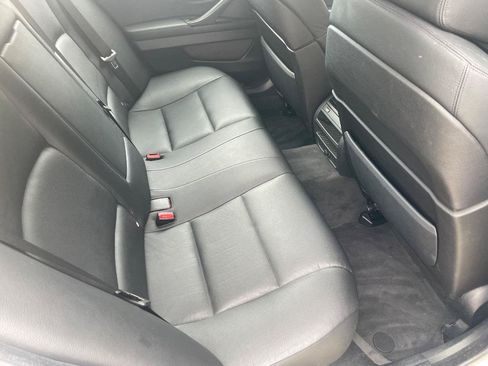 Used 2011 BMW 550i xDrive Sedan AWD/4WD image 26