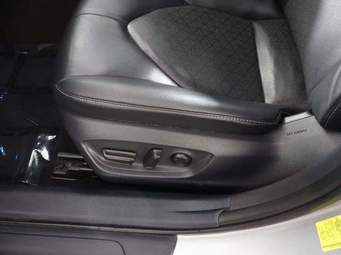 Used 2020 Toyota Camry XSE FWD image 31
