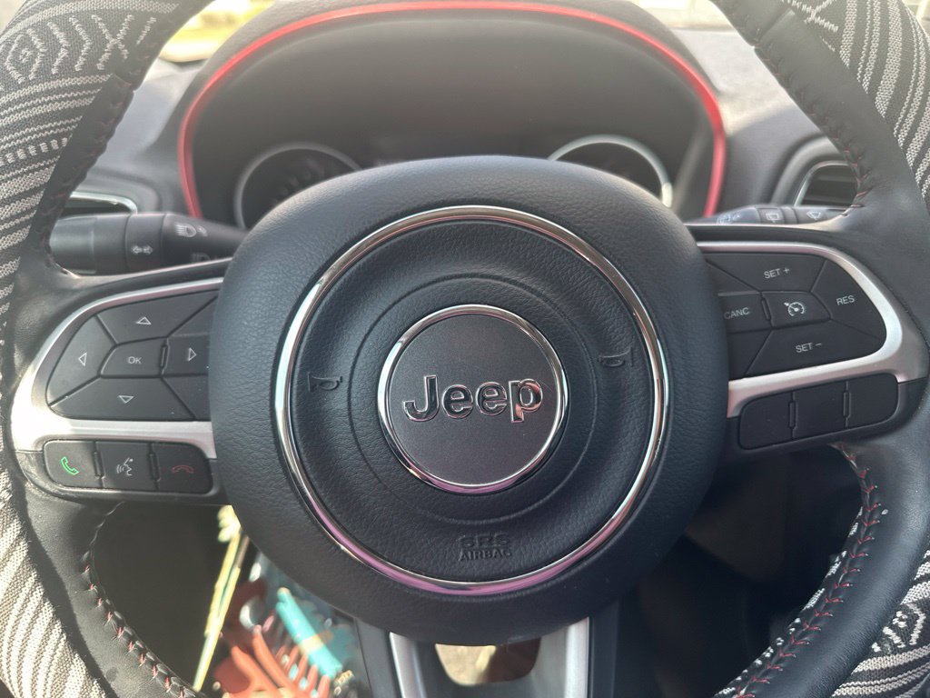 Used 2018 Jeep Compass Trailhawk AWD/4WD image 10