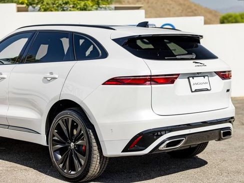 New 2026 Jaguar F-PACE R-Dynamic S image 10