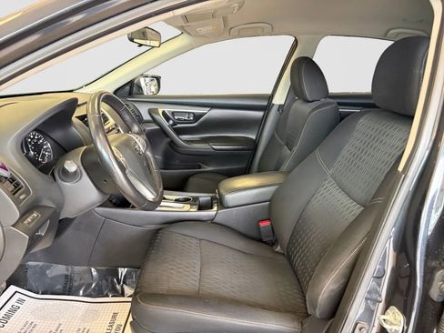 Used 2018 Nissan Altima 2.5 SV image 10