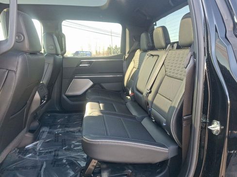 New 2025 GMC Sierra EV Denali image 6