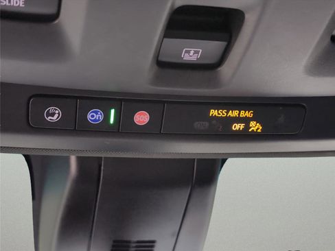 Used 2021 GMC Yukon SLT w/ SLT Luxury Plus Package image 18