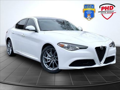 Used 2021 Alfa Romeo Giulia Sprint w/ Sun & Sound Package AWD/4WD image 1