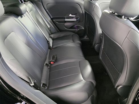 Certified 2023 Mercedes-Benz GLA 250 4MATIC image 25