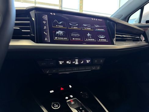 Used 2024 Audi Q4 e-tron Premium Plus w/ Premium Plus image 32