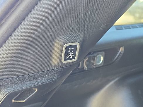 Certified 2025 Jeep Grand Cherokee Altitude AWD/4WD image 9