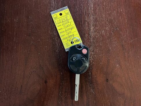 Used 2016 Ford Escape SE AWD/4WD image 28