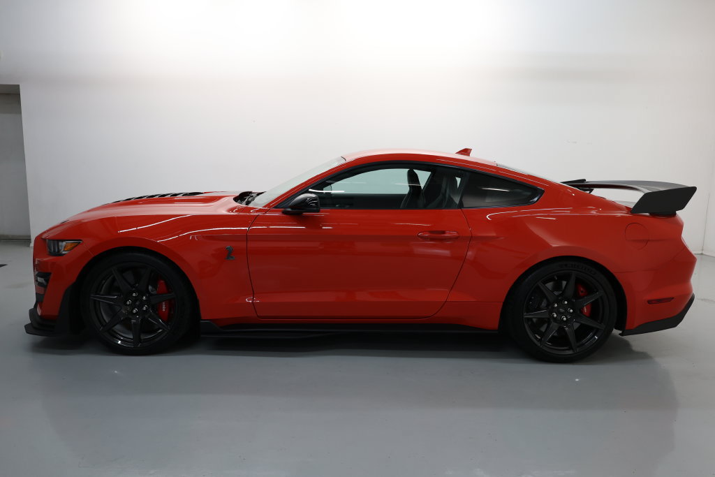 Used 2022 Ford Mustang Shelby GT500 w/ Carbon Fiber Track Pack RWD image 55