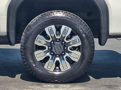 Used 2024 GMC Sierra 2500 Denali w/ Denali Reserve Package AWD/4WD image 38