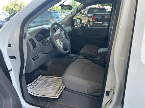 Used 2017 Nissan Frontier SV AWD/4WD image 14