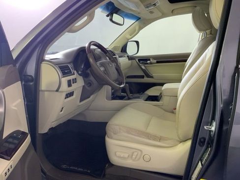 Used 2016 Lexus GX 460 w/ Premium Package image 16