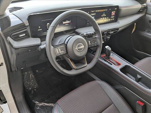 Used 2025 Nissan Kicks SR AWD/4WD image 10