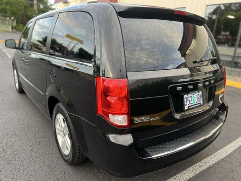 Used 2012 Dodge Grand Caravan Crew w/ Crew Value Pkg FWD image 3