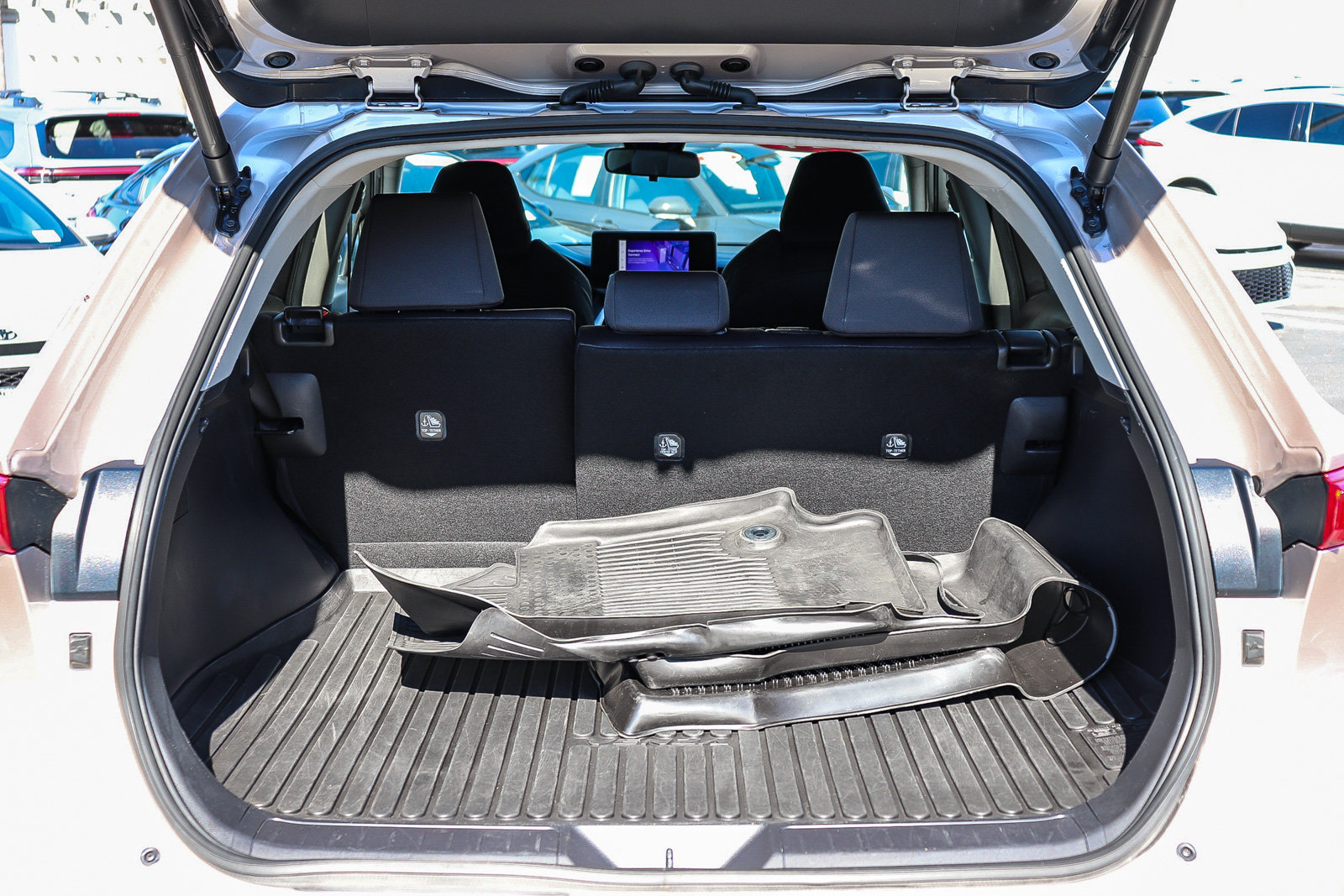 Certified 2024 Toyota Venza LE AWD/4WD image 26