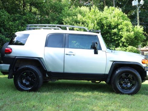 Used 2008 Toyota FJ Cruiser 4WD image 4