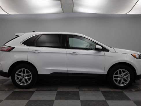 Used 2024 Ford Edge SEL w/ Convenience Package image 12