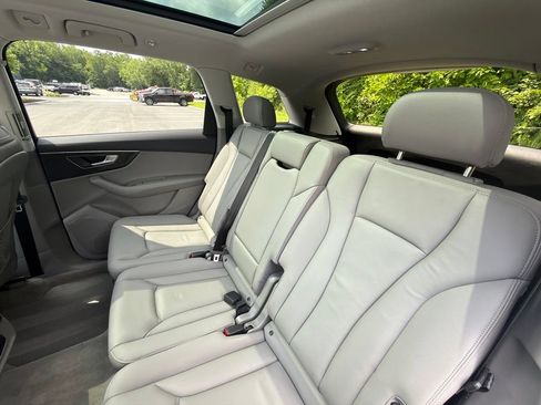 Used 2023 Audi Q7 3.0T Premium AWD/4WD image 21