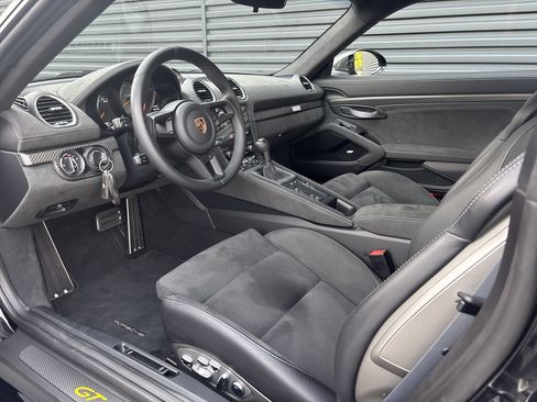 Certified 2024 Porsche 718 Cayman GT4 RS RWD image 10