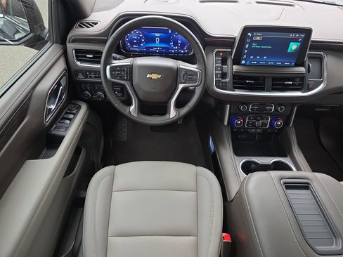 Used 2024 Chevrolet Tahoe LT w/ LT Signature Package AWD/4WD image 12