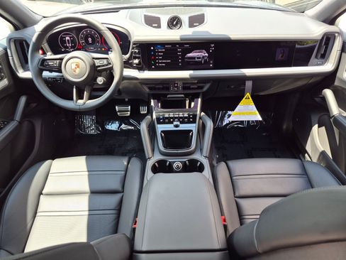 New 2026 Porsche Cayenne S AWD/4WD image 23