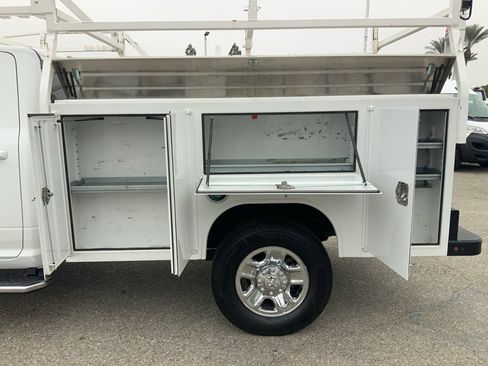 Used 2022 RAM 3500 Big Horn image 14