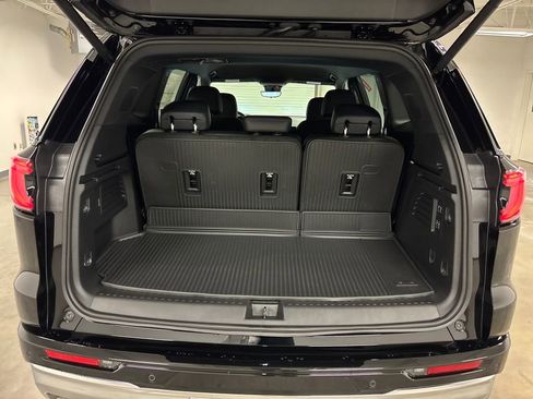 New 2026 GMC Acadia Denali w/ Super Cruise Package image 17